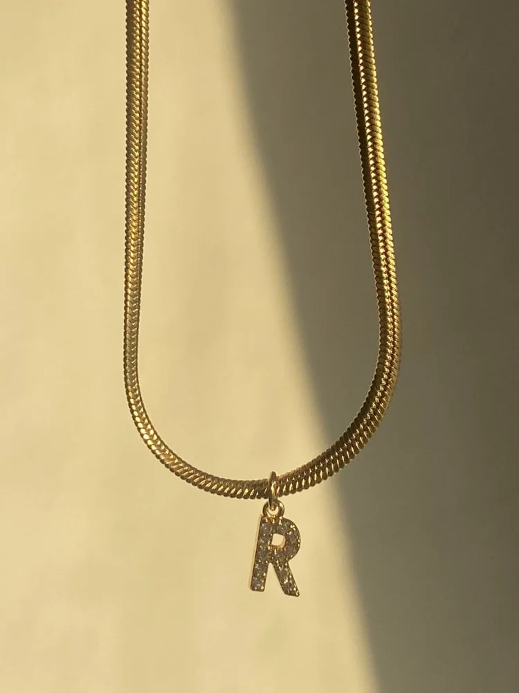Goldene Initialen-Halskette - Ella