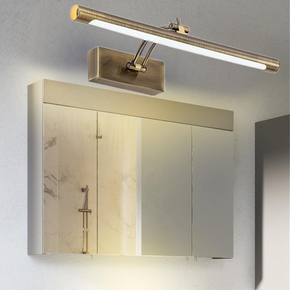Brons gekleurde ledlamp met scharnierende arm boven een badkamerspiegelkast met een marmerachtige weerspiegeling 7