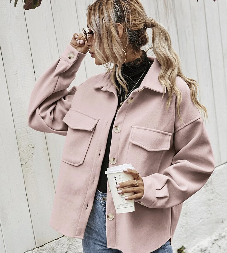 Kurze Jacke mit Knopfverschluss – Elodie