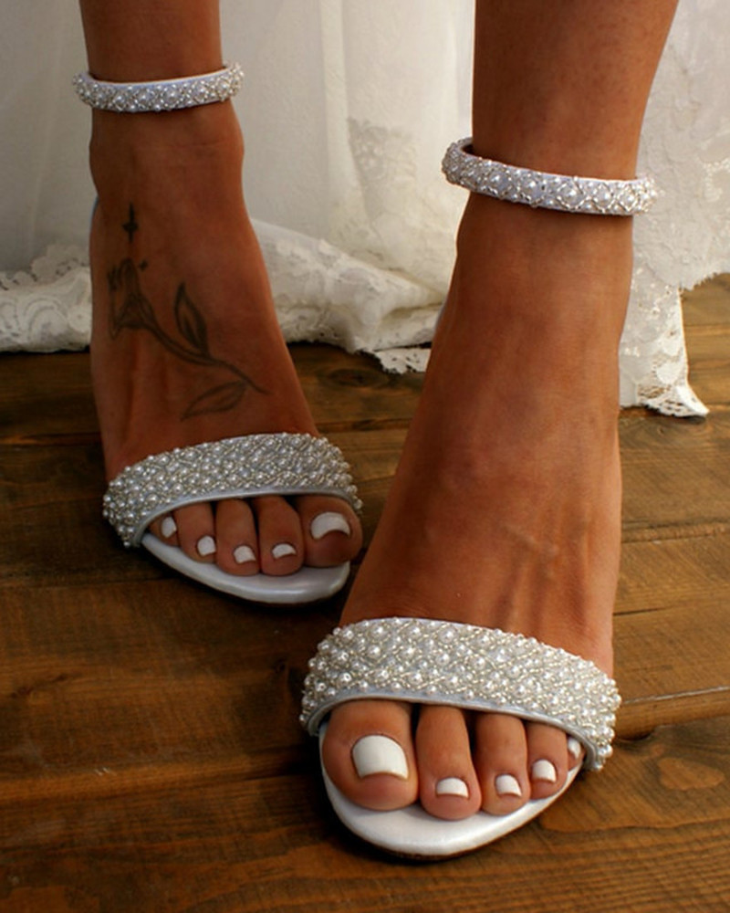 Stilvolle Brautsandalen mit zarten Riemchen – Mirella