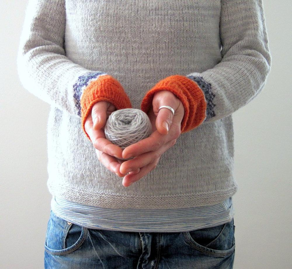 Skandinavischer trendiger Pullover mit lebendigem Muster - NordicChic