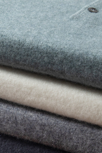 Stylish men's polo made of cashmere-merino wool – Renzo