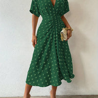Fein gefaltetes Midikleid mit Rüschen | Abendkleid