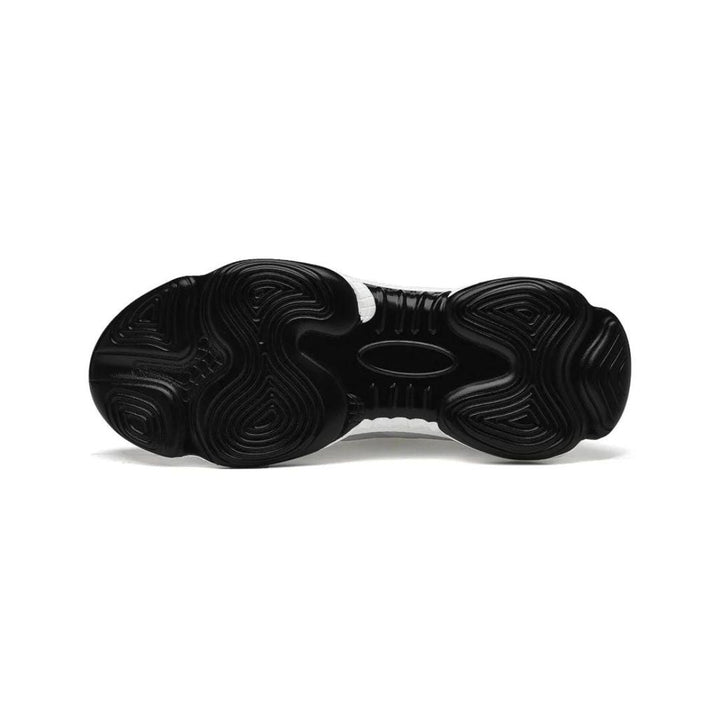 Diskrete, erhöhende Herrensneaker mit Stil - MaxLift Boost