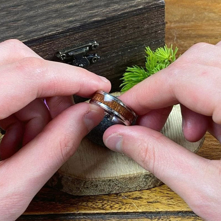 Stilvoller Lebensbaum-Ring aus Edelstahl für Damen - Elina