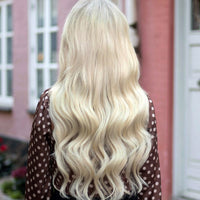 Naadloze Hairextensionstrook – SilkLine (Light Ash Blonde 60B)