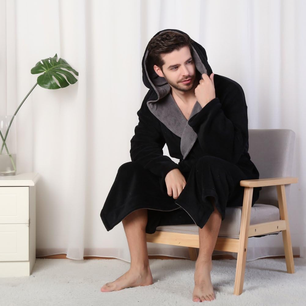 Luxuriöser Herren Bademantel mit Kapuze - Lars