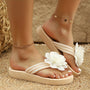 Stilvolle Damen-Slipper mit Blumendetail für den Sommer - BlütenSchritt