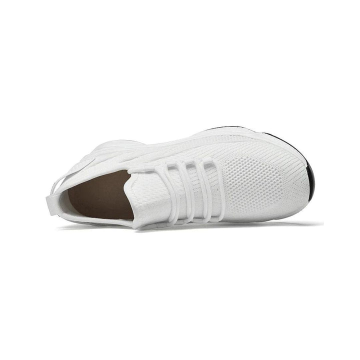 Diskrete, erhöhende Herrensneaker mit Stil - MaxLift Boost