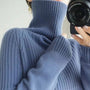 Trendiger Rollkragenpullover für Damen - Serena