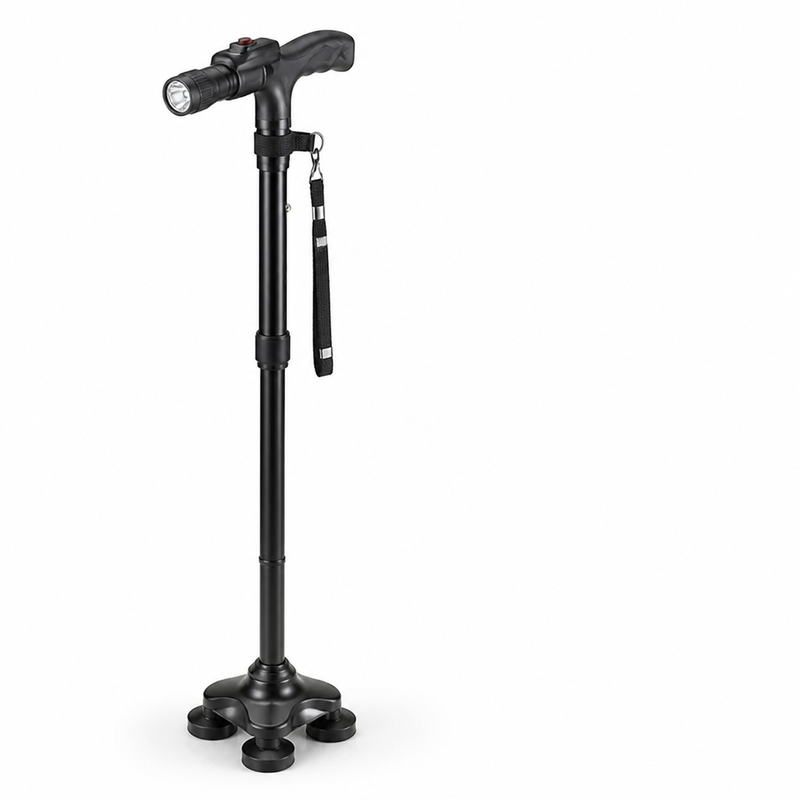 Zwarte wandelstok van de andere kant gezien, met ledlamp en gebogen handvat bovenaan, polsband en brede vierpuntsvoet. 6