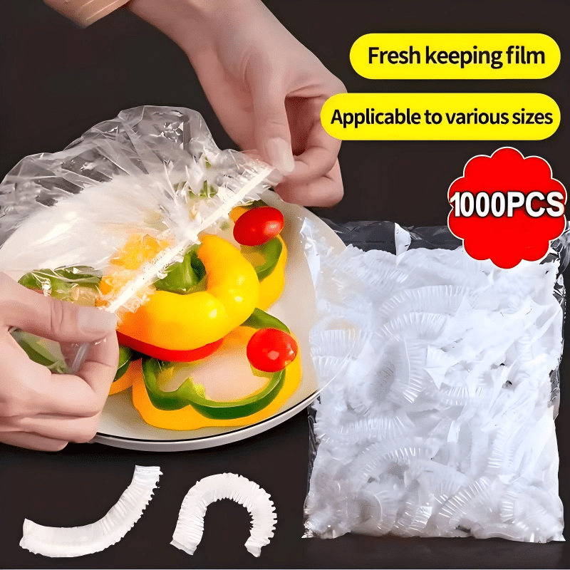 Hand trekt een deksel over een bord met paprika en tomaatjes, naast een zak met witte deksels en twee losse exemplaren. 10