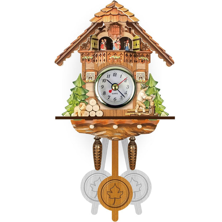 Koekoeksklok met balkon, dansende figuurtjes, houthakker, boomstammen, hondje en twee dennenbomen, met een pendule met esdoornblad. 4