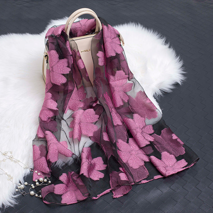 Trendiger Damen-Seidenschal mit Blumenmuster und ausgestanzten Designs – Fiora (1+1 GRATIS)