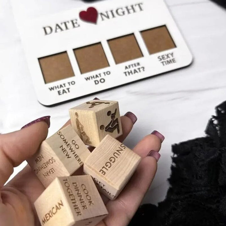Luxuriöses Holz-Datespiel mit Würfeln - Kreative und spannende Date-Ideen - Überraschungsspiel