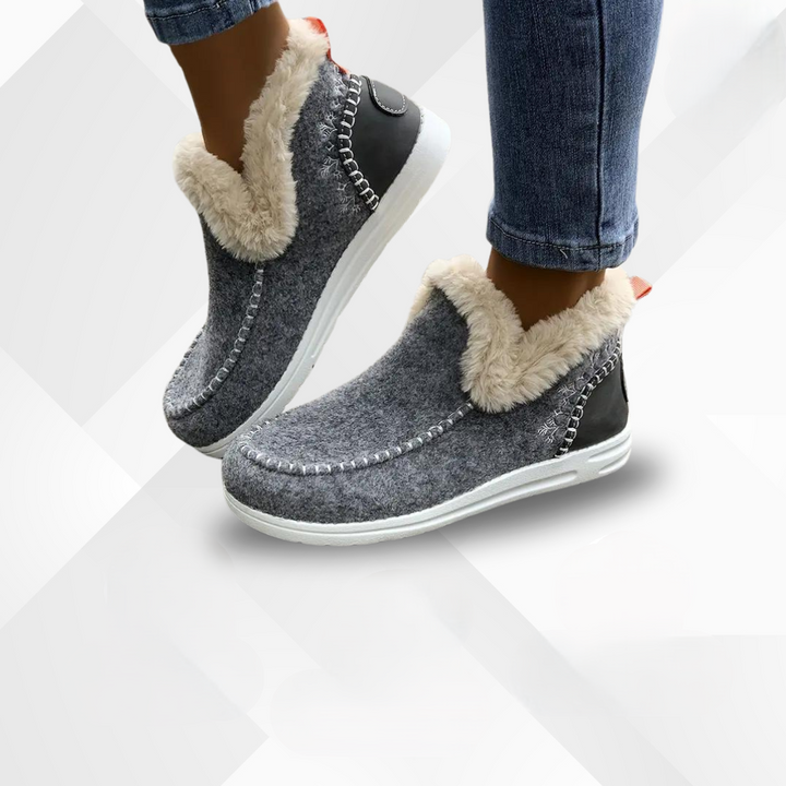 Women's Slippers with Plush Lining – Valeria