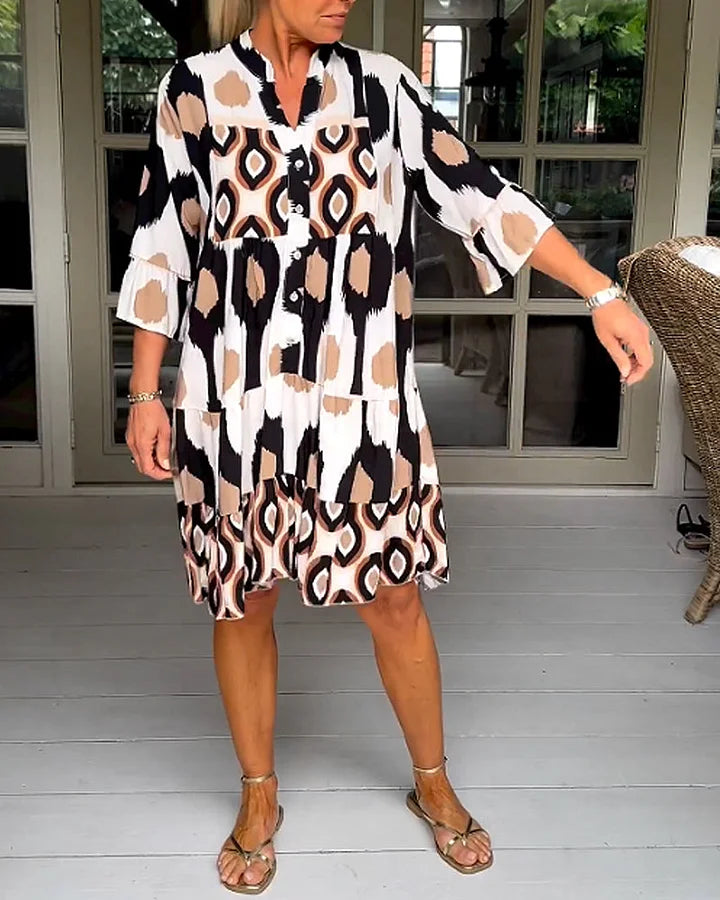 Trendiges Kleid mit kurzen Ärmeln und abstraktem Print & lockerem Schnitt – Liora