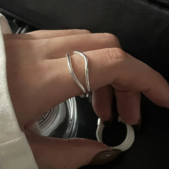 Verstelbare Zilveren Ring met Vintage Detail – Seléna