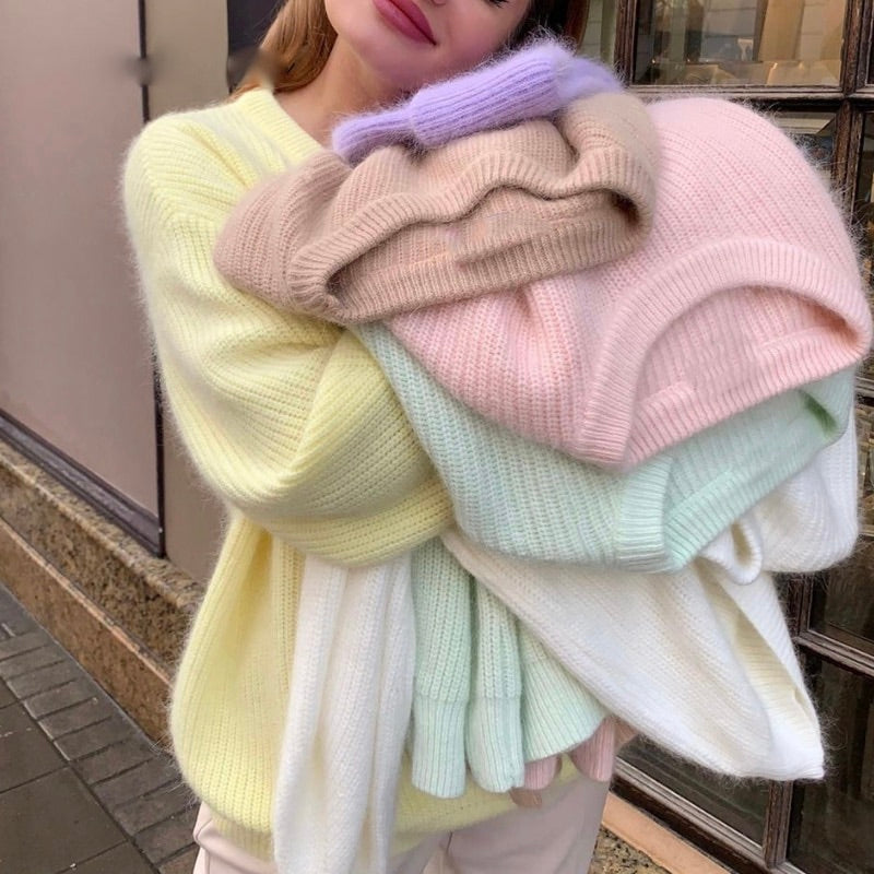 Cecile Sweater | This sweater simply must not be missing from your wardrobe
