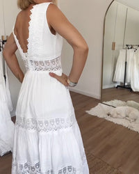 Weißes Spitzen-Midikleid mit V-Ausschnitt - Celina