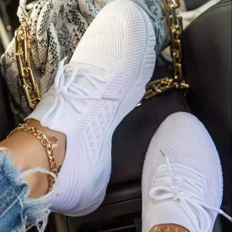 Luftdurchlässige Chunky-Damensneaker mit Schnürung – Saphira