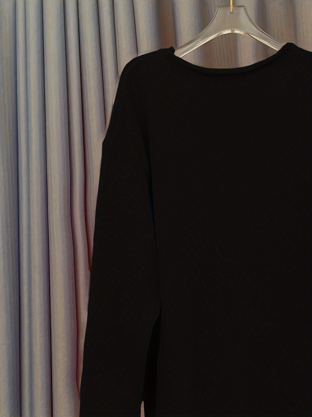 Oversize Damenpullover mit V-Ausschnitt & Mustern – Alenia