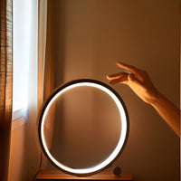 Minimalistische dimmbare Tischlampe - EclipseAura Lamp