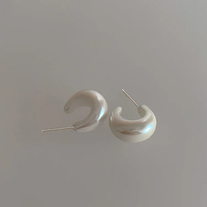Minimalistische Perlen-C-förmige Ohrringe - Lunette