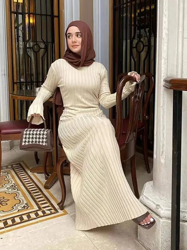 Gracie Gestricktes Maxikleid | Eng & schmeichelhaft