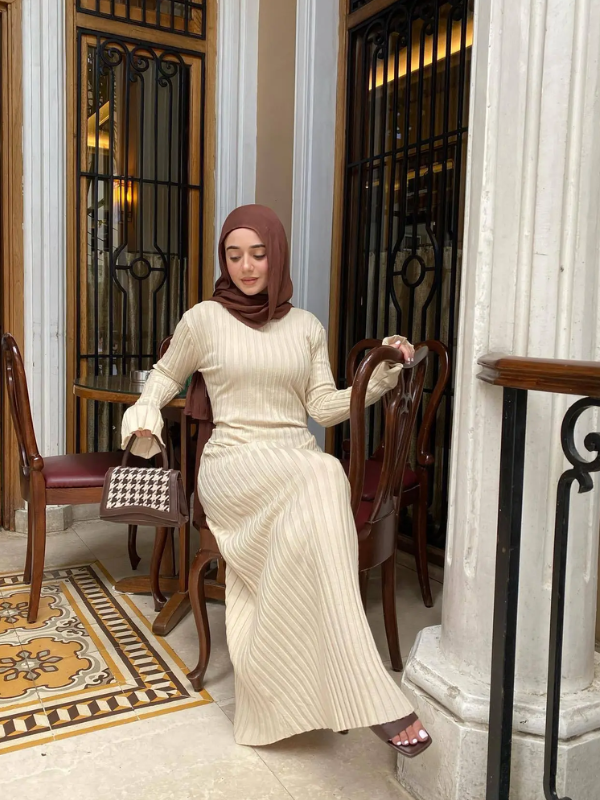 Gracie Gestricktes Maxikleid | Eng & schmeichelhaft