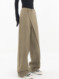 Asymmetrische weite Damenhose mit Doppelknopf – Noa