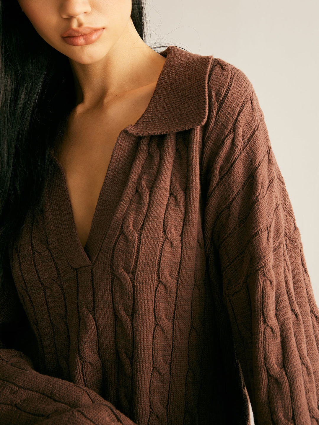 Brauner Pullover mit V-Ausschnitt für Damen - Sienna