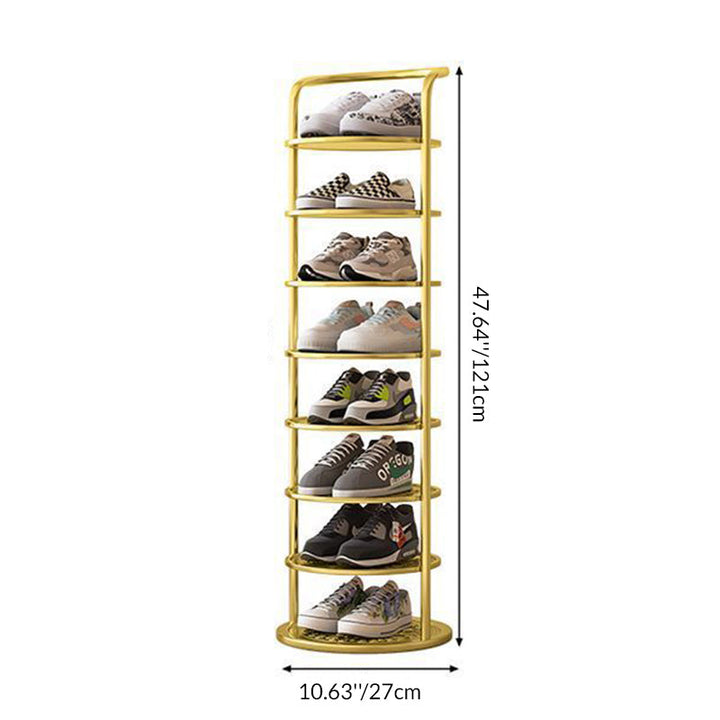 Gouden rek met acht niveaus en maatlijnen, gevuld met sneakers op elke plank 7