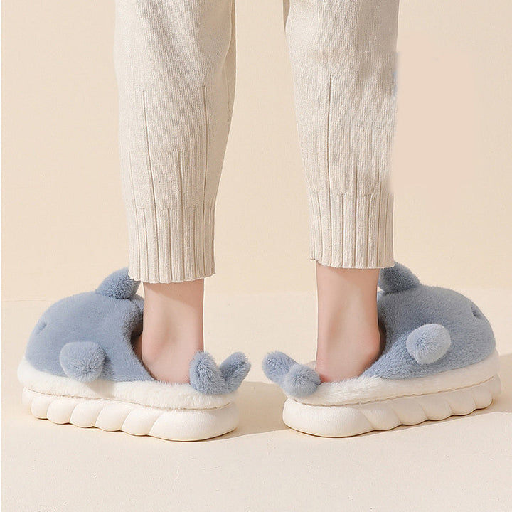 Weiche Plüsch Hai Hausschuhe - SnugShark