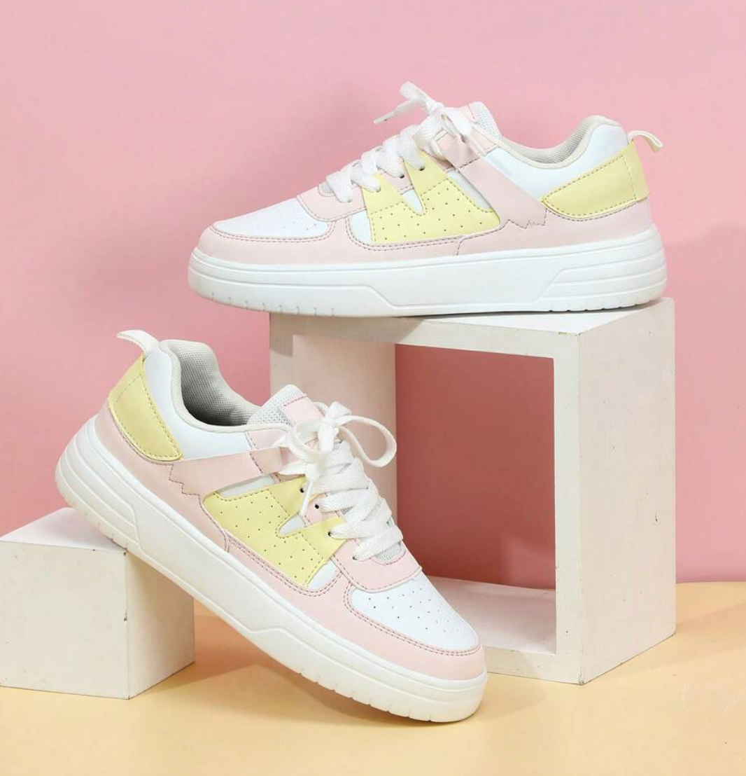 Modische Damen-Sneakers - Naya