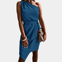 Trendiges One-Shoulder Kleid mit Taillengürtel - Adriana