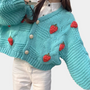 Gestrickte Damenweste mit Erdbeer-Details – Poppy