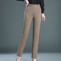 Gerade Damenhose mit zeitlosem Design - Celeste