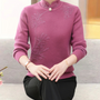 Gestrickter Damenpullover mit Blumenmuster und hohem Kragen – Alfhild