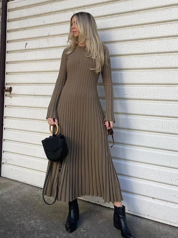 Gracie Gestricktes Maxikleid | Eng & schmeichelhaft