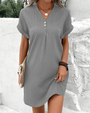 Sommerliches Kleid mit V-Ausschnitt – Léna