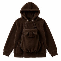 Donkerbruine sherpa-fleecehoodie plat gelegd met het ritspaneel voor de baby met beren-oortjes en gerimpelde ribboorden. 14