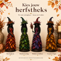 Vier heksbeeldjes naast elkaar in rood, groen, paars en geel, elk met een eigen kleur hoed en jurk van bladeren. 2