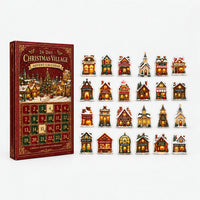 Rode adventskalender met genummerde luikjes naast alle 24 kleine dorpshuisjes, netjes in vier rijen op een witte achtergrond uitgestald. 2