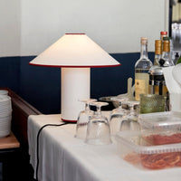 Tischlampe mit Stoffschirm – Lunara
