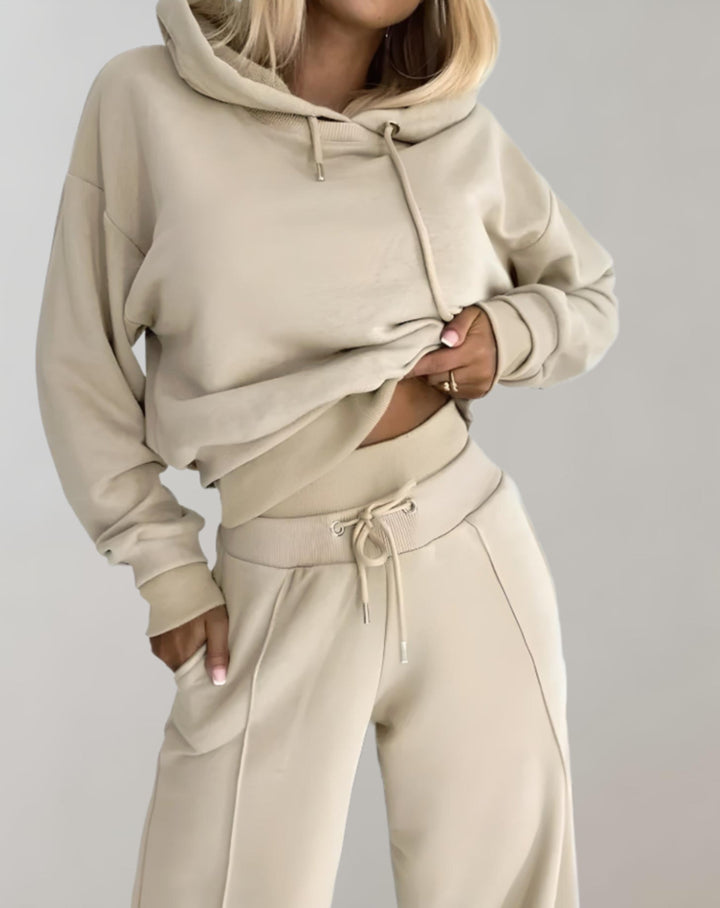 Cléo - Comfy Two-Piece Set with Hoodie and Wide Pants