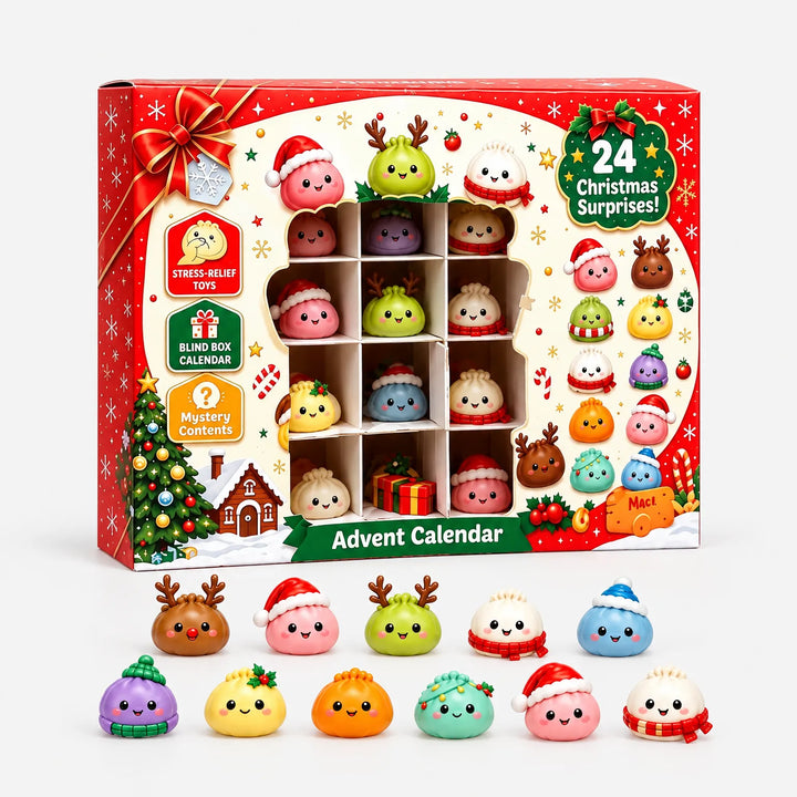Kerstdoos met vakjes en tien kleurige dumplingfiguurtjes met kerstmutsen en sjaaltjes ervoor, vrijgesteld op een lichte achtergrond. 2