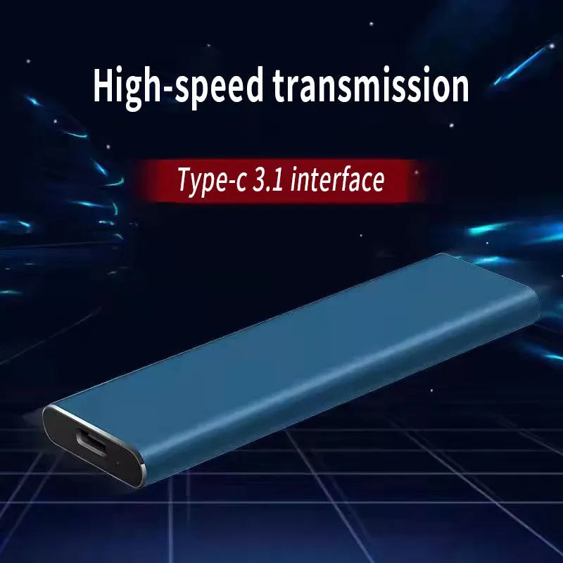 Blauwe externe schijf schuin in beeld tegen een donkere achtergrond met lichteffecten, met nadruk op de snelle USB-C-aansluiting. 8