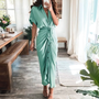 Maxikleid mit Rüschen und V-Ausschnitt - Elina
