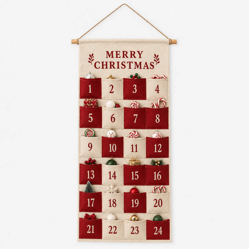Voorkant van de stoffen adventskalender met 24 rode en crème vakjes vol kerstversiering en snoep, op een witte achtergrond. 2